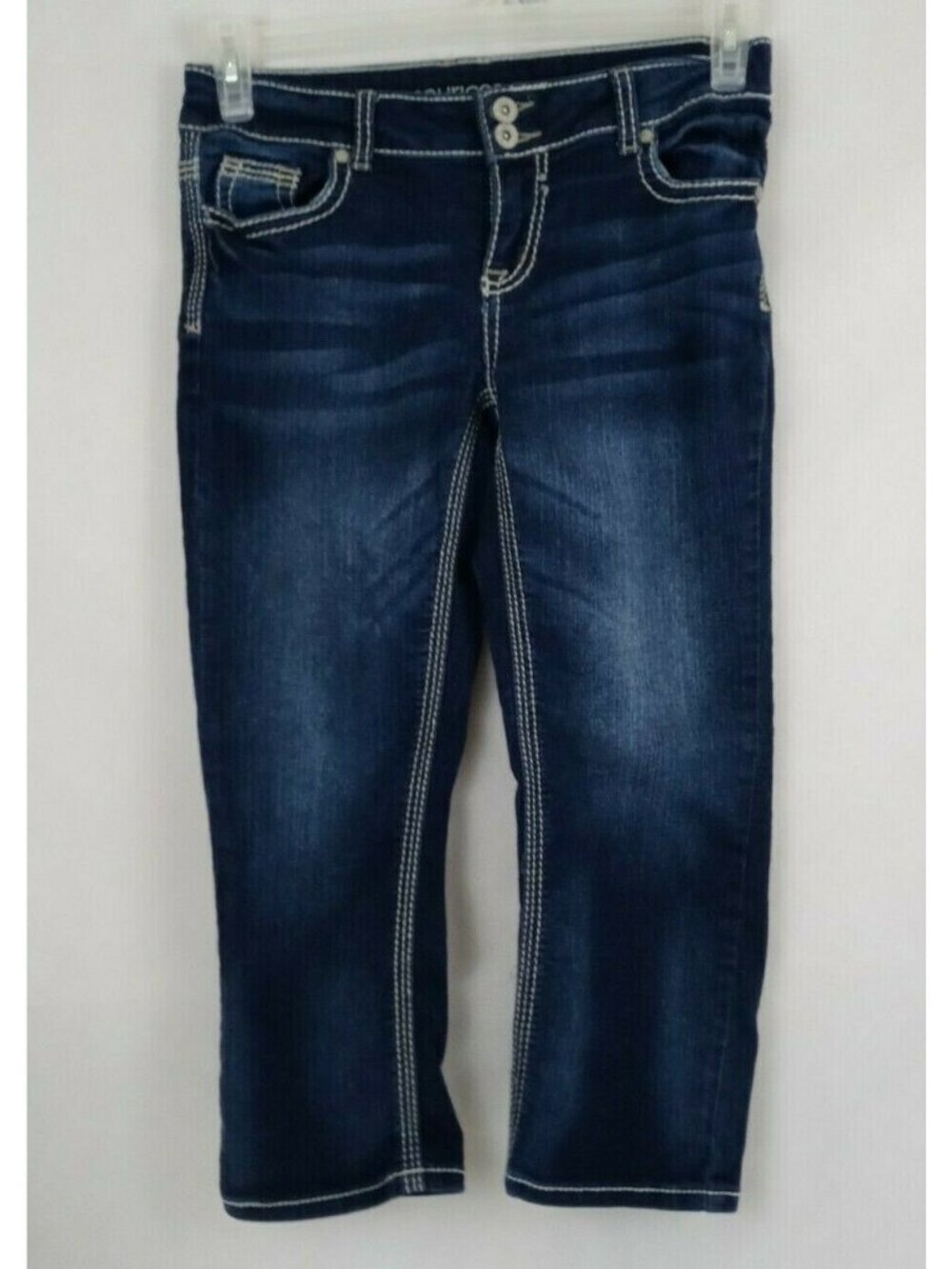 Maurices Distressed Thick Stitch Embroidered Whiskered Jeans Size 3/4